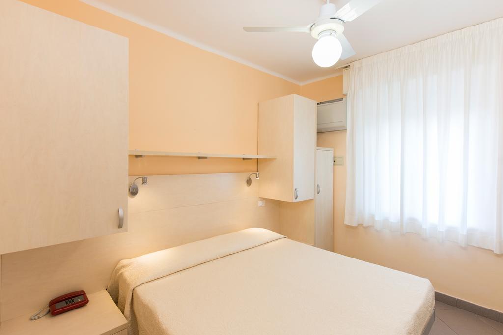 Hotel Cuba Milano Marittima Exterior foto