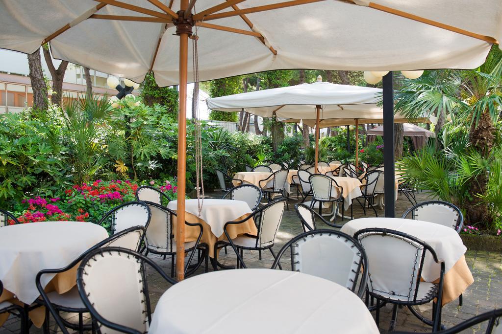 Hotel Cuba Milano Marittima Exterior foto