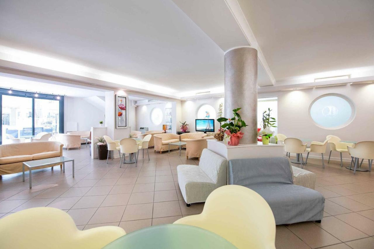 Hotel Cuba Milano Marittima Exterior foto